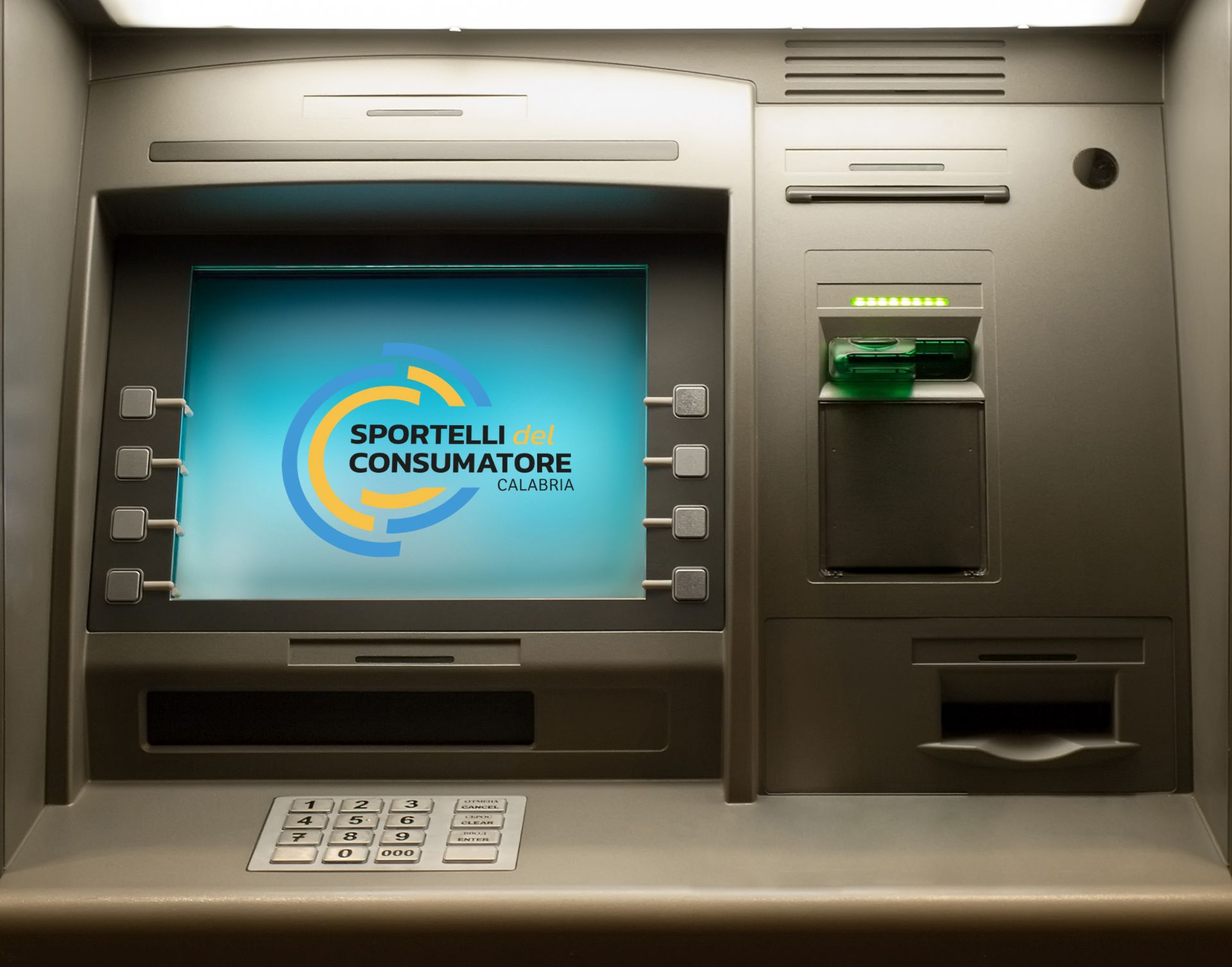 Foto di un bancomat con all'interno il logo degli Sportelli del Consumatore