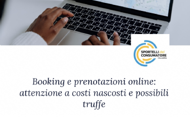 persona che prenota on line